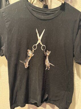 Mens cats scissoring Tshirt Med/Large? Black